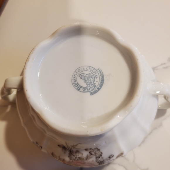 Bohemian China Maria sugar bowl with lid and 2 cups, pink, white, gold - Picture 8 of 16